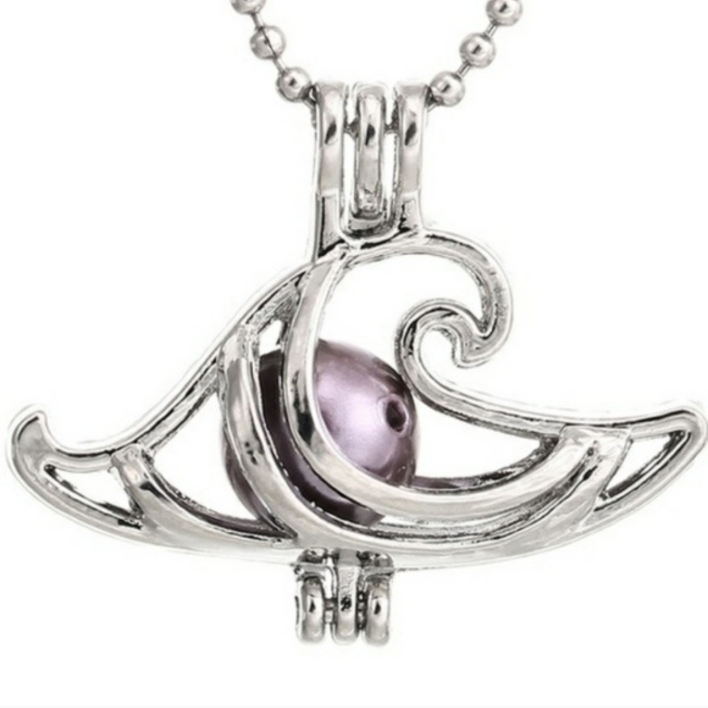 NWOT Fun Pearl Pendant